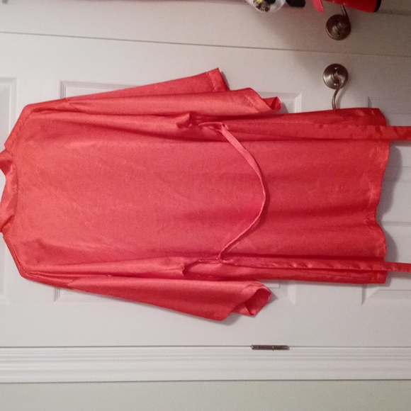 Silky night gown and match - Picture 2 of 6